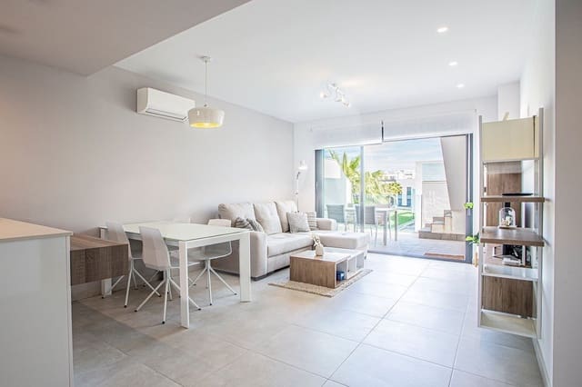 2 sypialnia Penthouse do wynajęcia w Guardamar del Segura z basenem garażem - 1 699 € (Ref: 10166070)