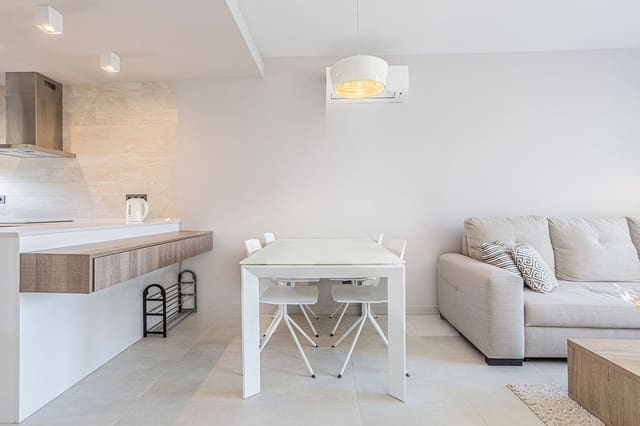 2 sypialnia Penthouse do wynajęcia w Guardamar del Segura z basenem garażem - 1 699 € (Ref: 10166070)