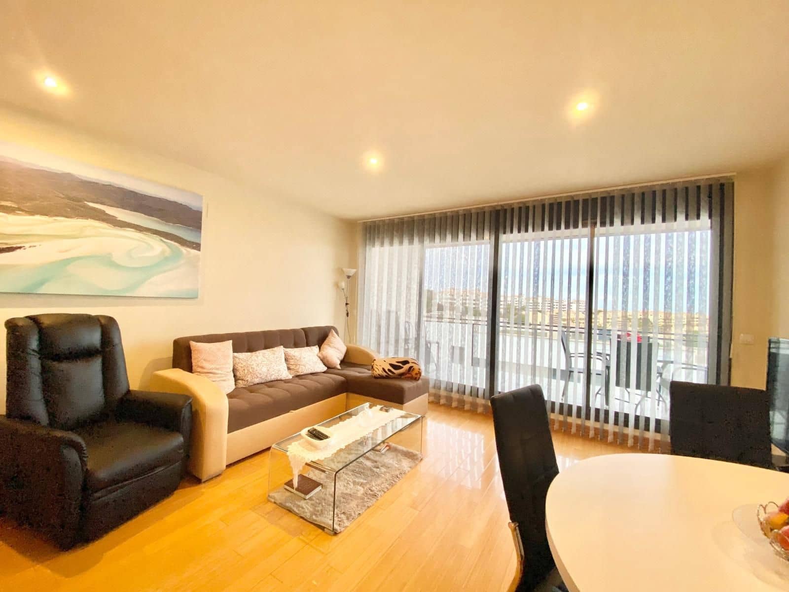2 soveværelse Lejlighed til leje i Orihuela Costa med swimmingpool garage - € 1.000 (Ref: 10168138)