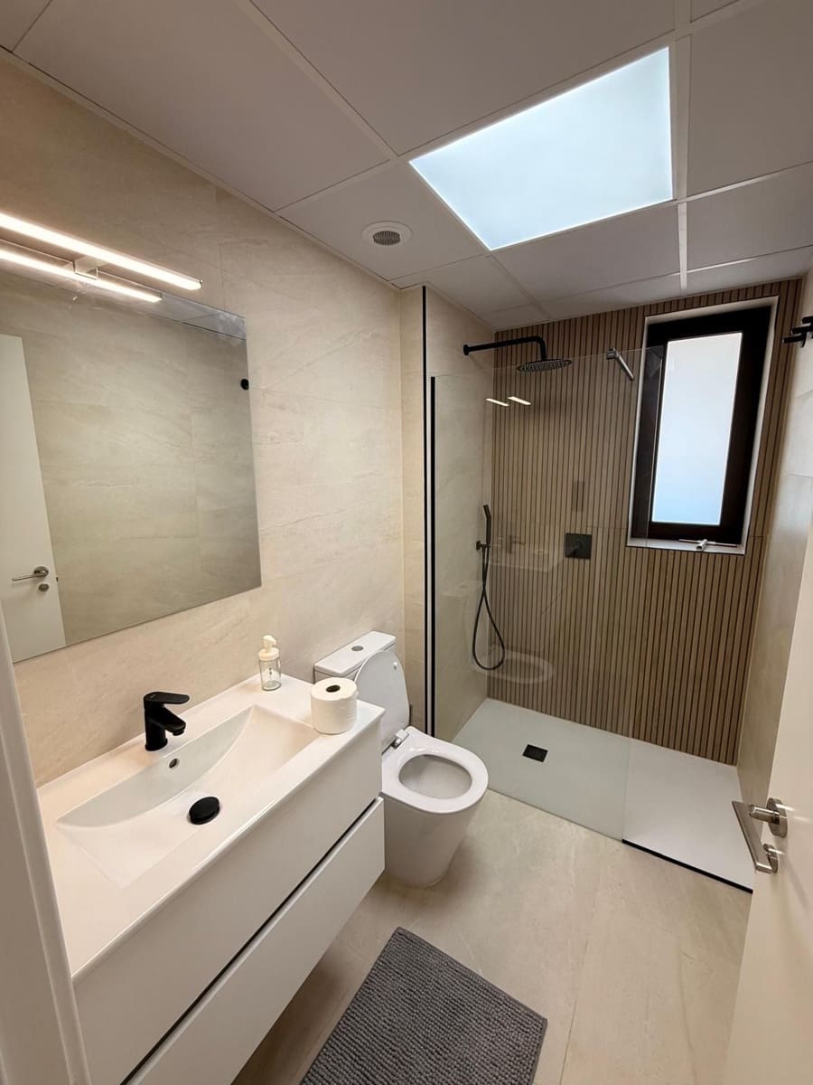 2 quarto Apartamento para arrendar em Los Alcazares com piscina garagem - 1 500 € (Ref: 10173149)