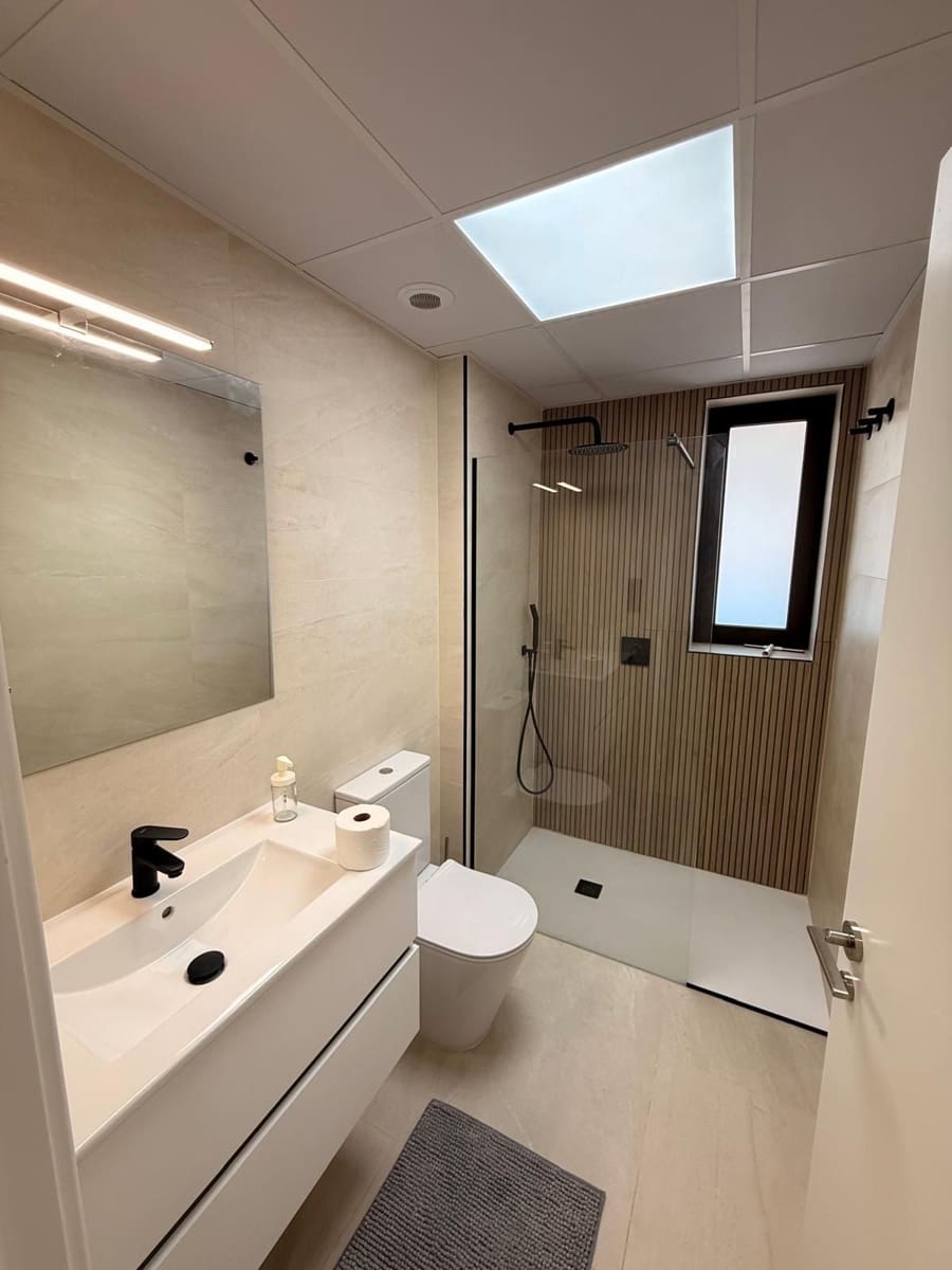 2 quarto Apartamento para arrendar em Los Alcazares com piscina garagem - 1 500 € (Ref: 10173149)