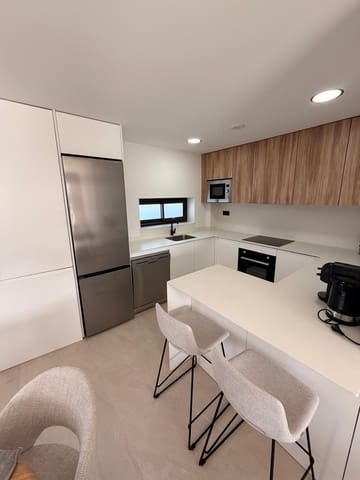 2 quarto Apartamento para arrendar em Los Alcázares com piscina garagem - 1 500 € (Ref: 10173149)