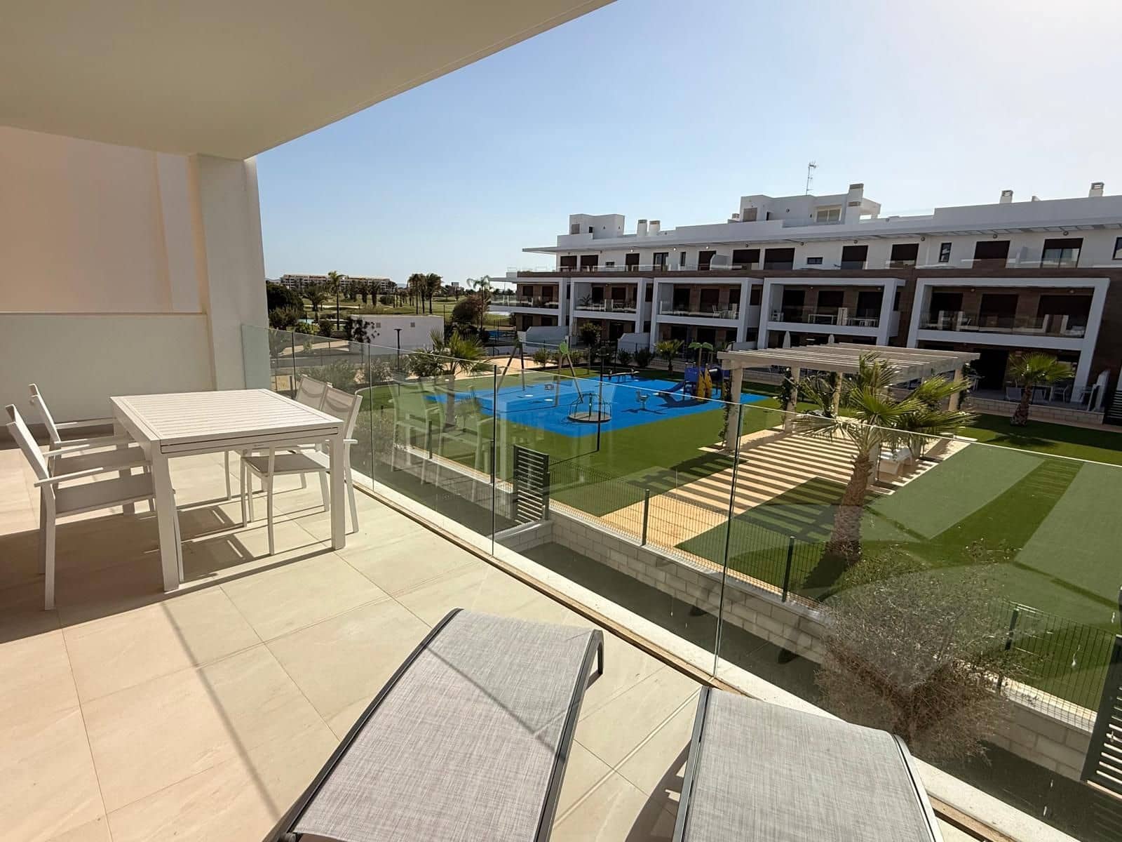 2 quarto Apartamento para arrendar em Los Alcazares com piscina garagem - 1 500 € (Ref: 10173149)