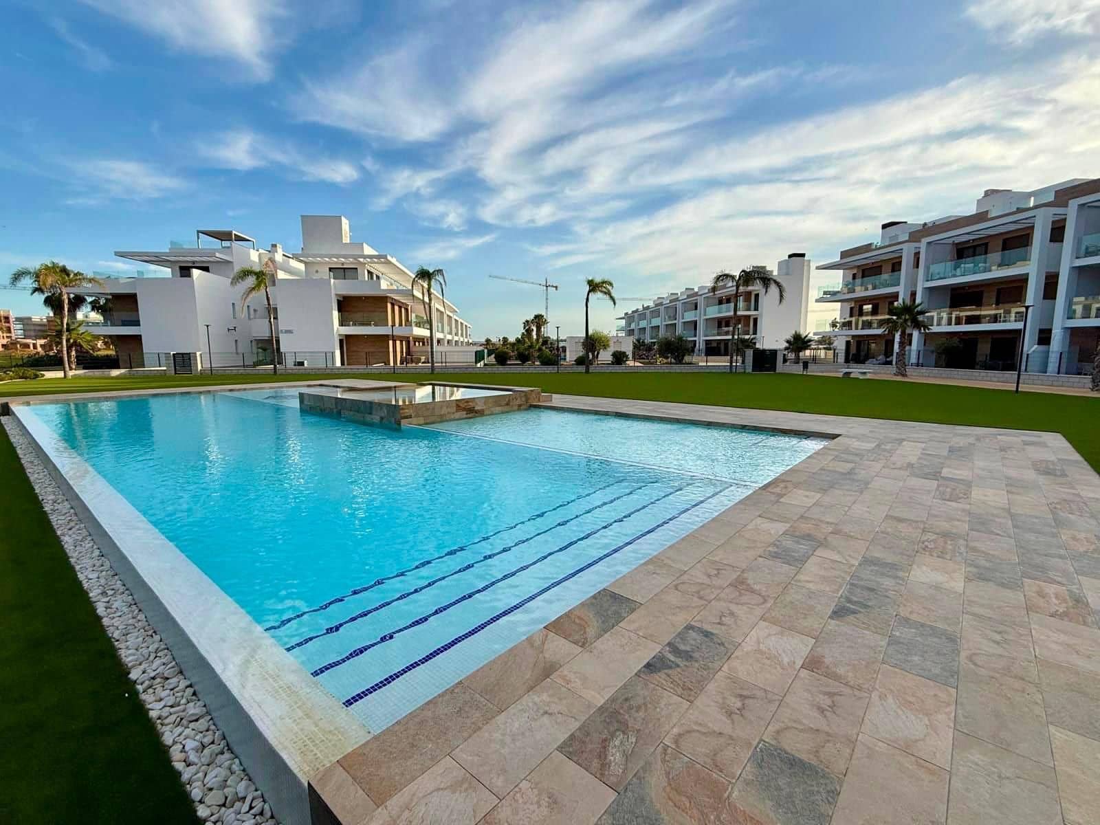 2 quarto Apartamento para arrendar em Los Alcazares com piscina garagem - 1 500 € (Ref: 10173149)