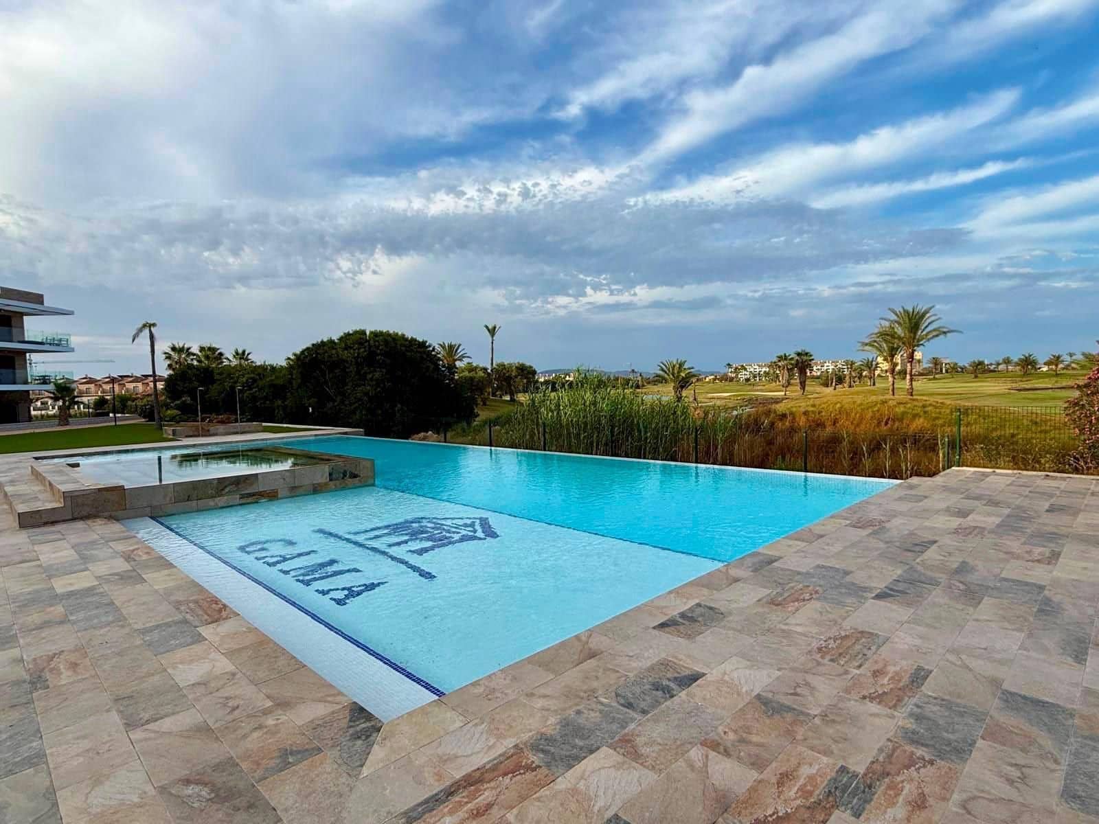 2 quarto Apartamento para arrendar em Los Alcazares com piscina garagem - 1 500 € (Ref: 10173149)