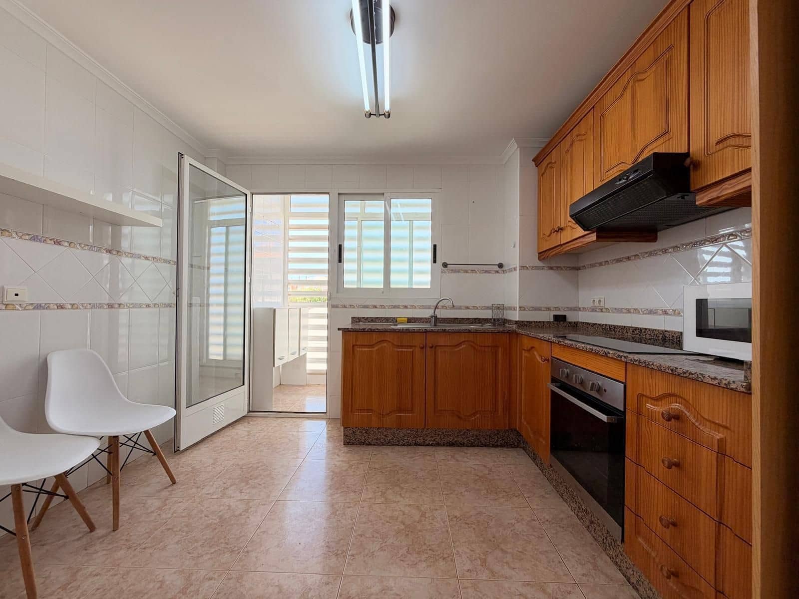 3 soveværelse Lejlighed til leje i Los Montesinos med swimmingpool - € 950 (Ref: 10176286)