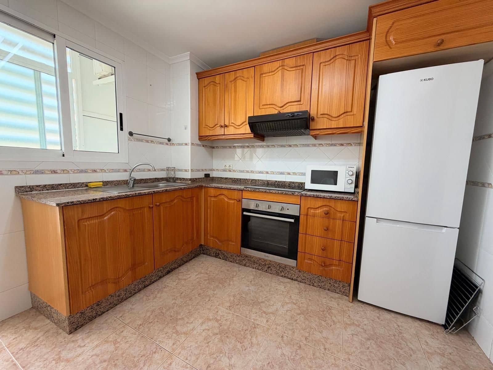 3 soveværelse Lejlighed til leje i Los Montesinos med swimmingpool - € 950 (Ref: 10176286)