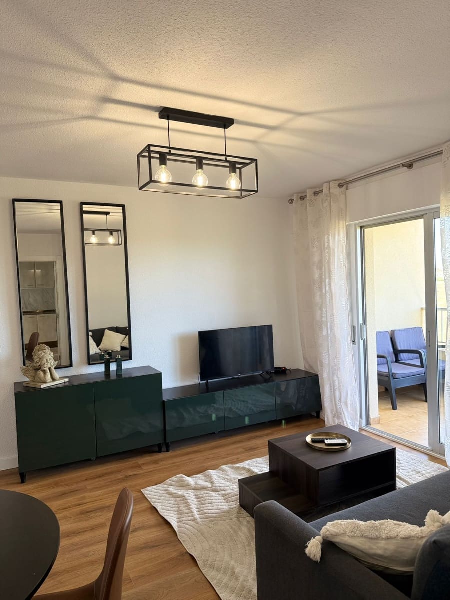 2 quarto Apartamento para arrendar em Torrevieja com piscina garagem - 1 200 € (Ref: 10179874)