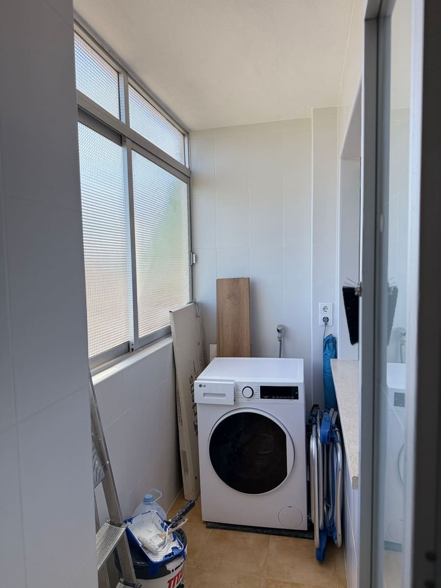 2 quarto Apartamento para arrendar em Torrevieja com piscina garagem - 1 200 € (Ref: 10179874)