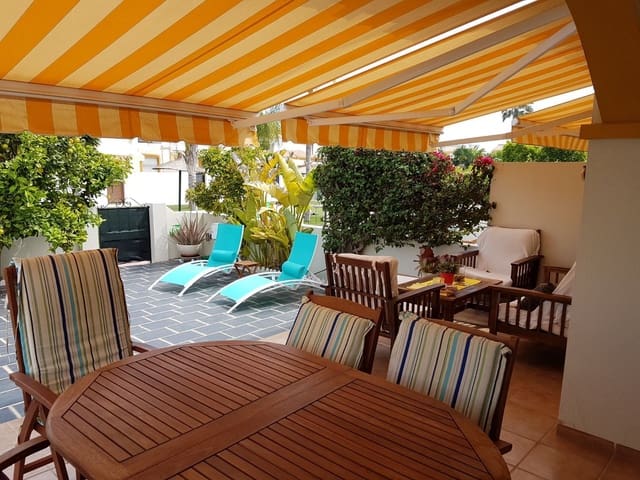 3 soveværelse Villa til leje i Torre de la Horadada, Pilar de la Horadada med swimmingpool garage - € 1.300 (Ref: 10182452)