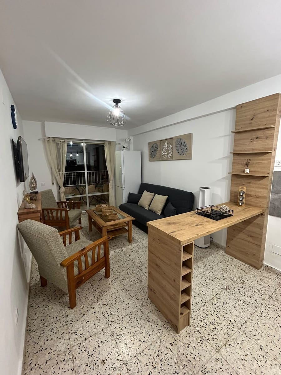 1 soveværelse Lejlighed til leje i Guardamar del Segura med swimmingpool - € 725 (Ref: 10182454)