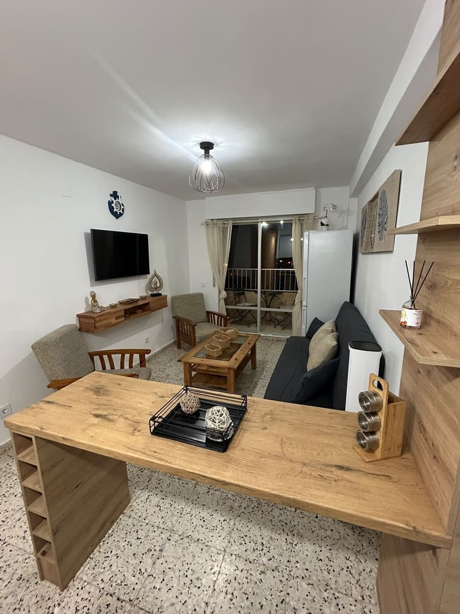1 soveværelse Lejlighed til leje i Guardamar del Segura med swimmingpool - € 725 (Ref: 10182454)