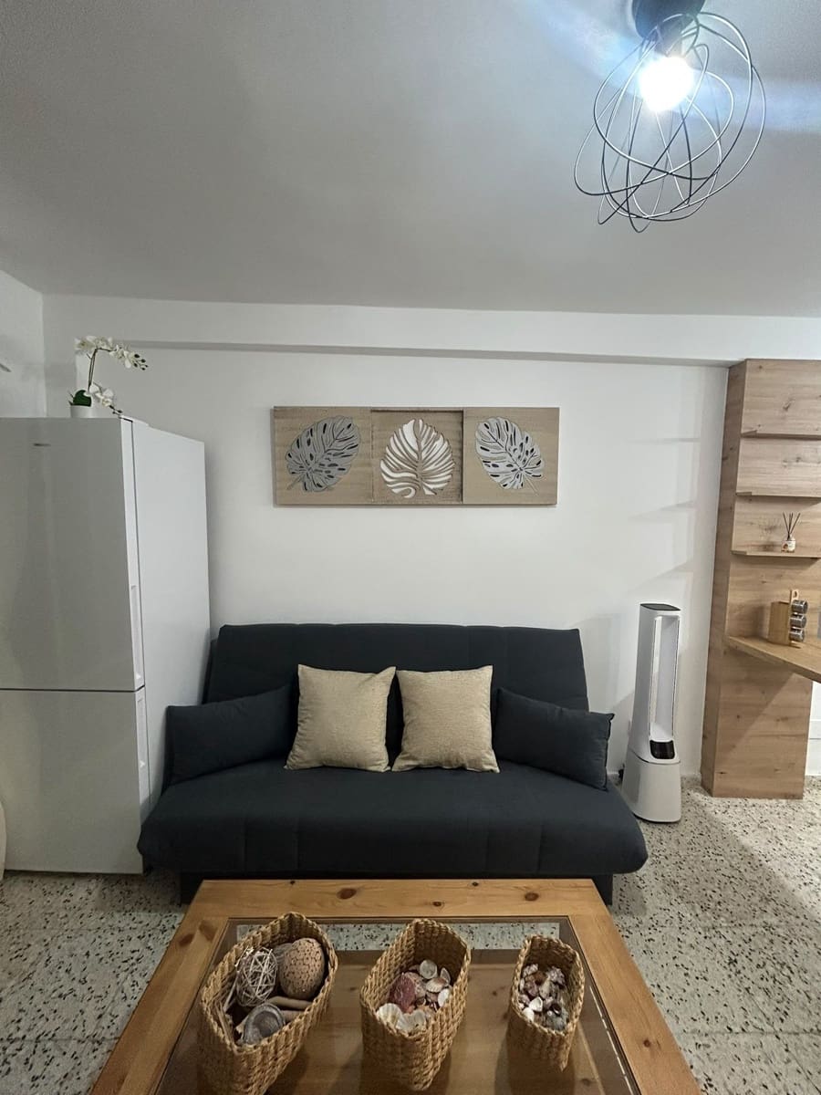 1 soveværelse Lejlighed til leje i Guardamar del Segura med swimmingpool - € 725 (Ref: 10182454)