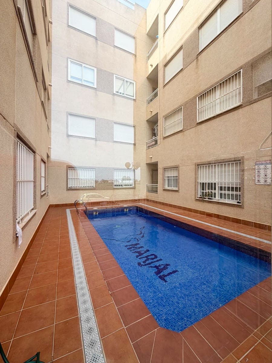 2 makuuhuone Asunto vuokrattavana paikassa Formentera del Segura mukana uima-altaan - 700 € (Ref: 10182456)