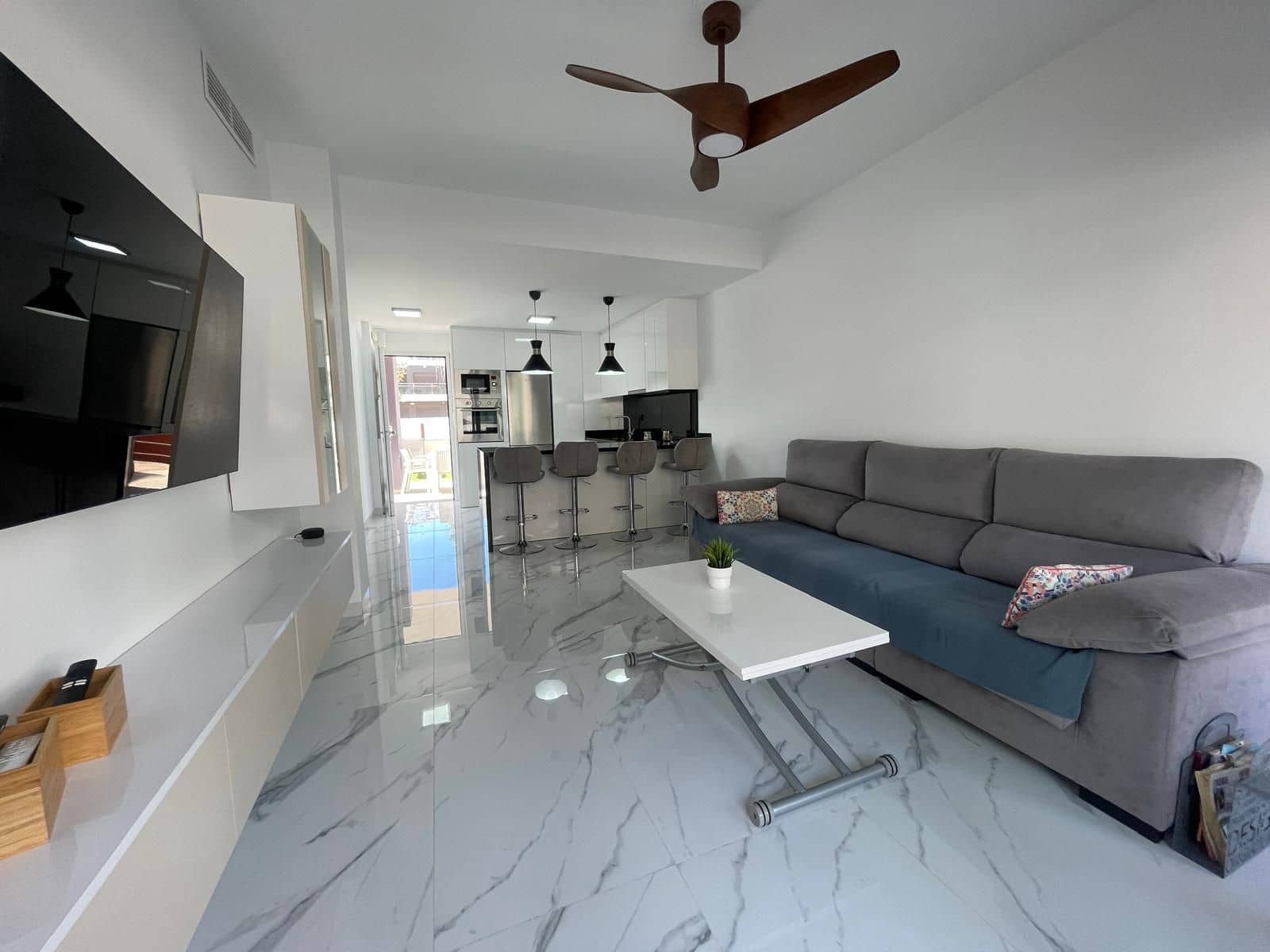 2 bedroom Flat for rent in Pilar de la Horadada with pool - € 1,100 (Ref: 10186367)