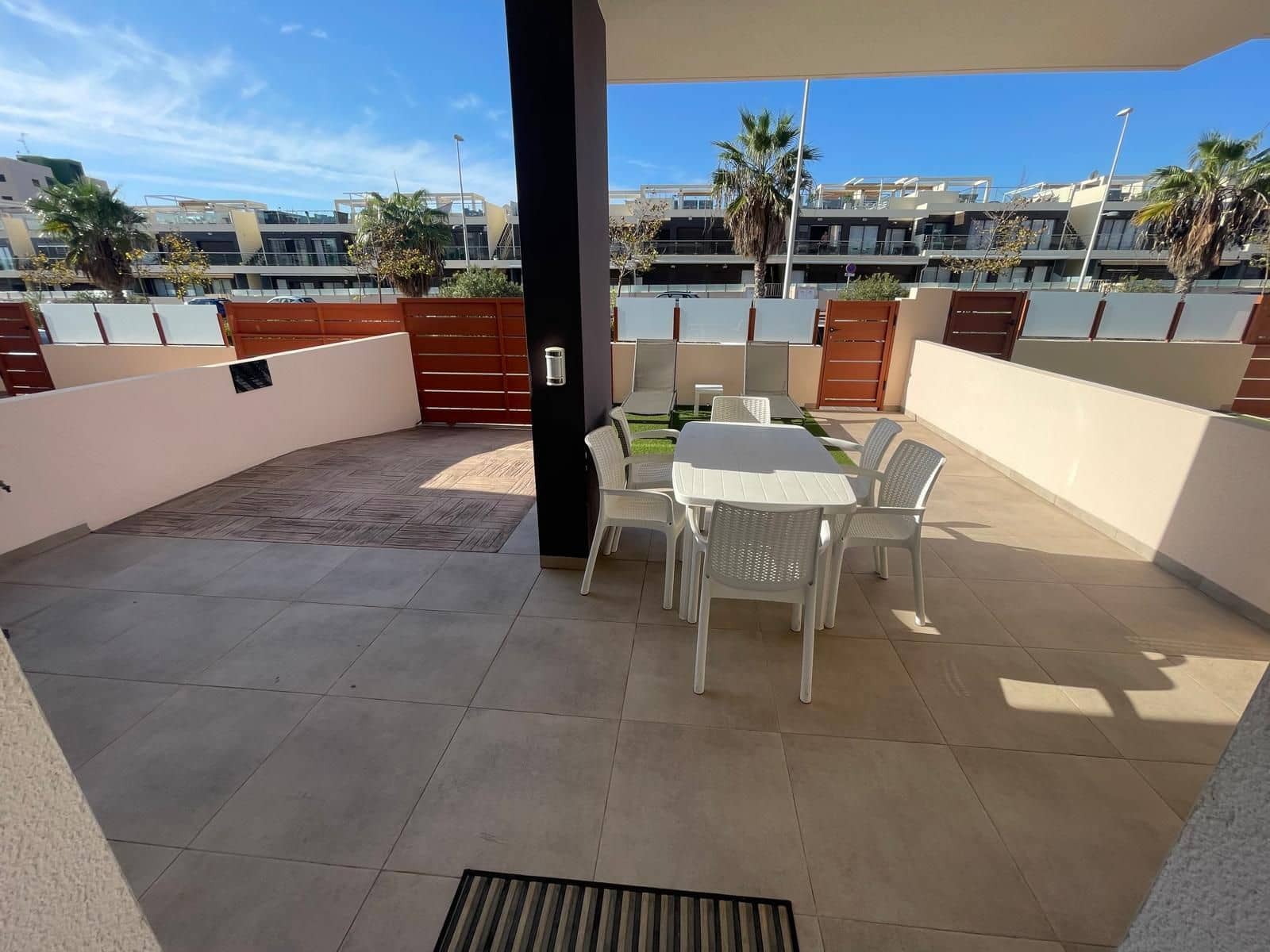 2 bedroom Flat for rent in Pilar de la Horadada with pool - € 1,100 (Ref: 10186367)