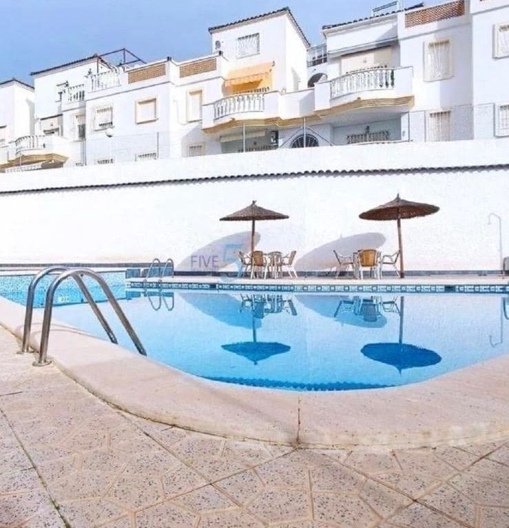 2 Zimmer Penthouse zu vermieten in Rojales mit Pool - 750 € (Ref: 10186368)