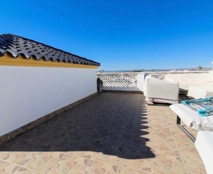 2 Zimmer Penthouse zu vermieten in Rojales mit Pool - 750 € (Ref: 10186368)