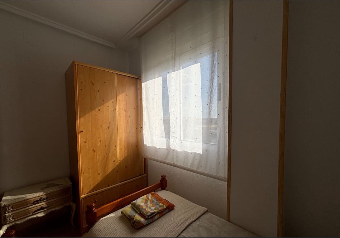 Villa/Maison de 3 chambres à louer à Torrevieja avec piscine - 1 550 € (Ref: 8822790)