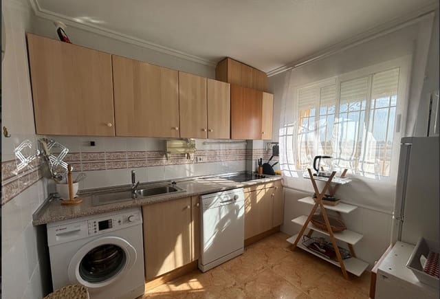 Villa/Maison de 3 chambres à louer à Torrevieja avec piscine - 1 550 € (Ref: 8822790)