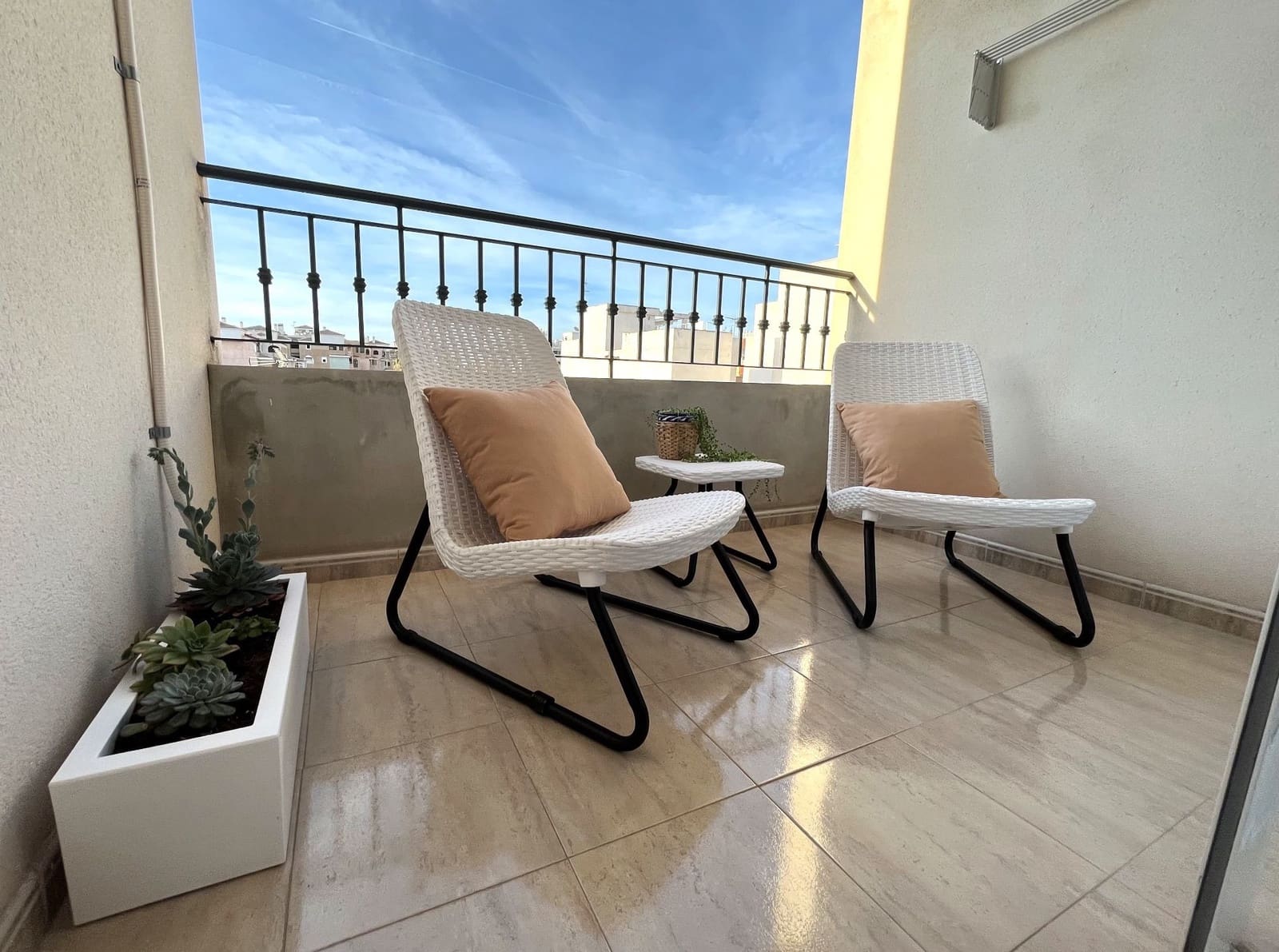 1 bedroom Apartment for rent in Torrevieja with pool garage - € 750 (Ref: 8822793)
