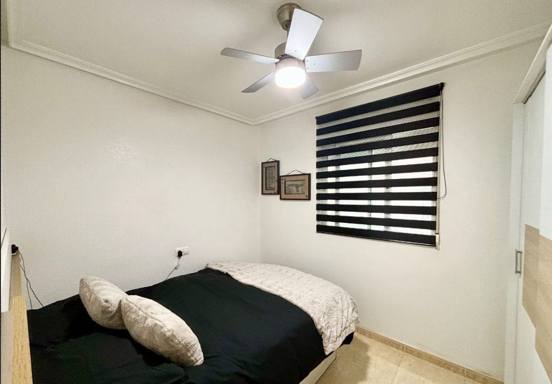 2 quarto Apartamento para arrendar em Torrevieja - 850 € (Ref: 8822795)