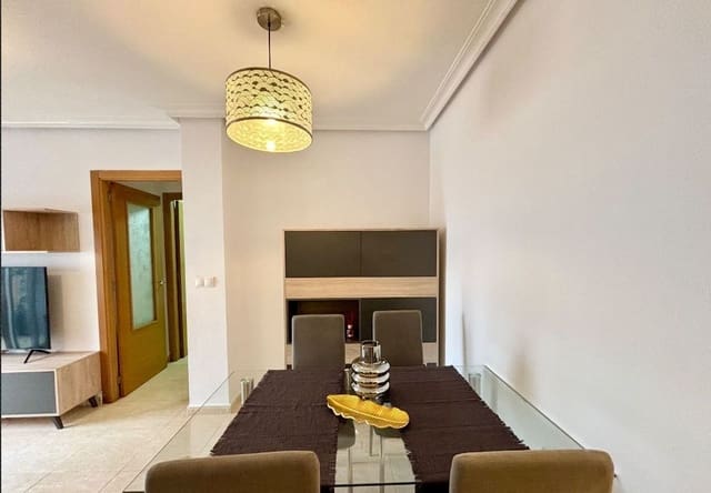 2 soverom Leilighet til leie i Torrevieja - € 850 (Ref: 8822795)