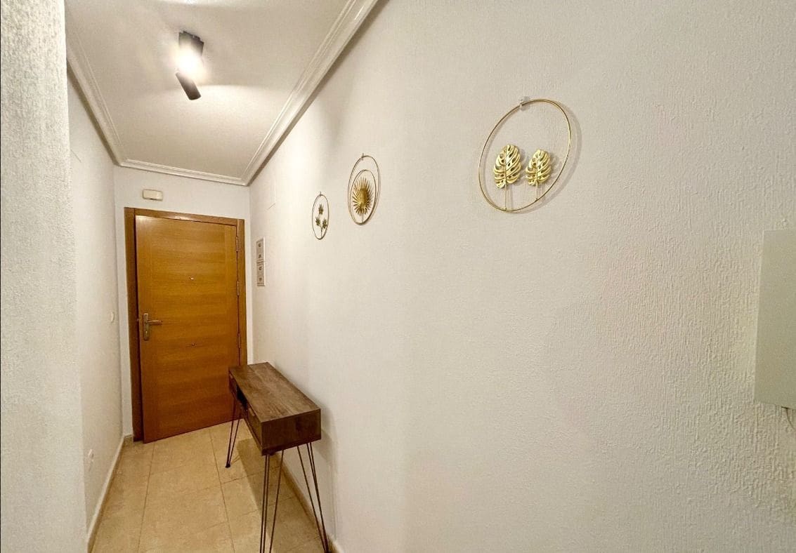 2 quarto Apartamento para arrendar em Torrevieja - 850 € (Ref: 8822795)