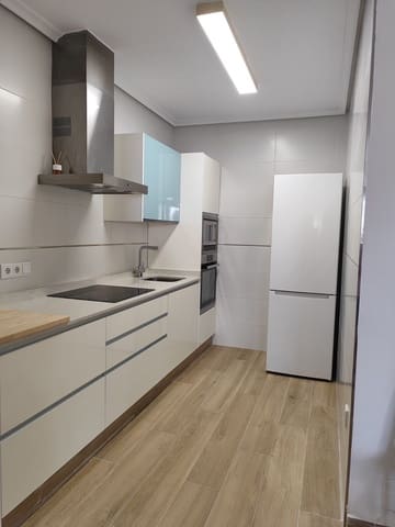 3 soveværelse Lejlighed til leje i Playa Flamenca, Orihuela med swimmingpool garage - € 1.150 (Ref: 8875606)