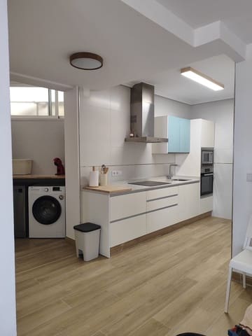 3 soveværelse Lejlighed til leje i Playa Flamenca, Orihuela med swimmingpool garage - € 1.150 (Ref: 8875606)