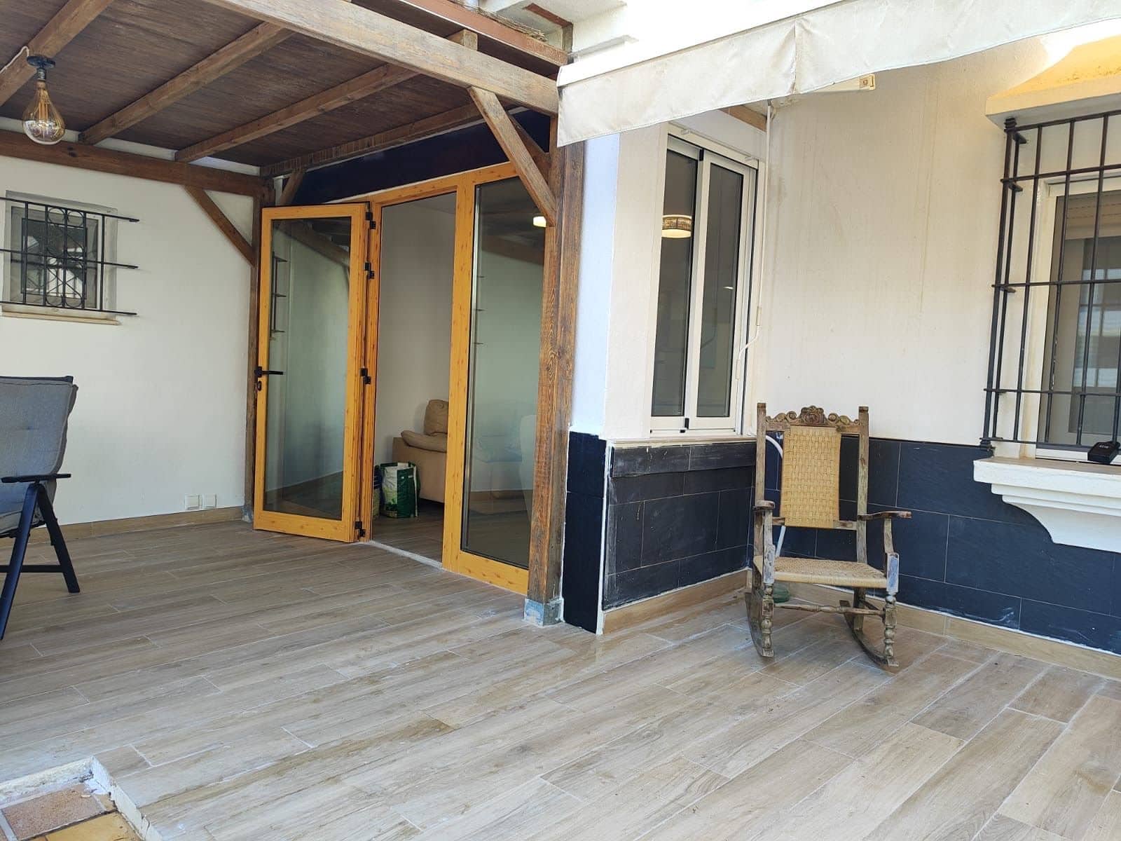 3 soveværelse Lejlighed til leje i Playa Flamenca med swimmingpool garage - € 1.150 (Ref: 8875606)
