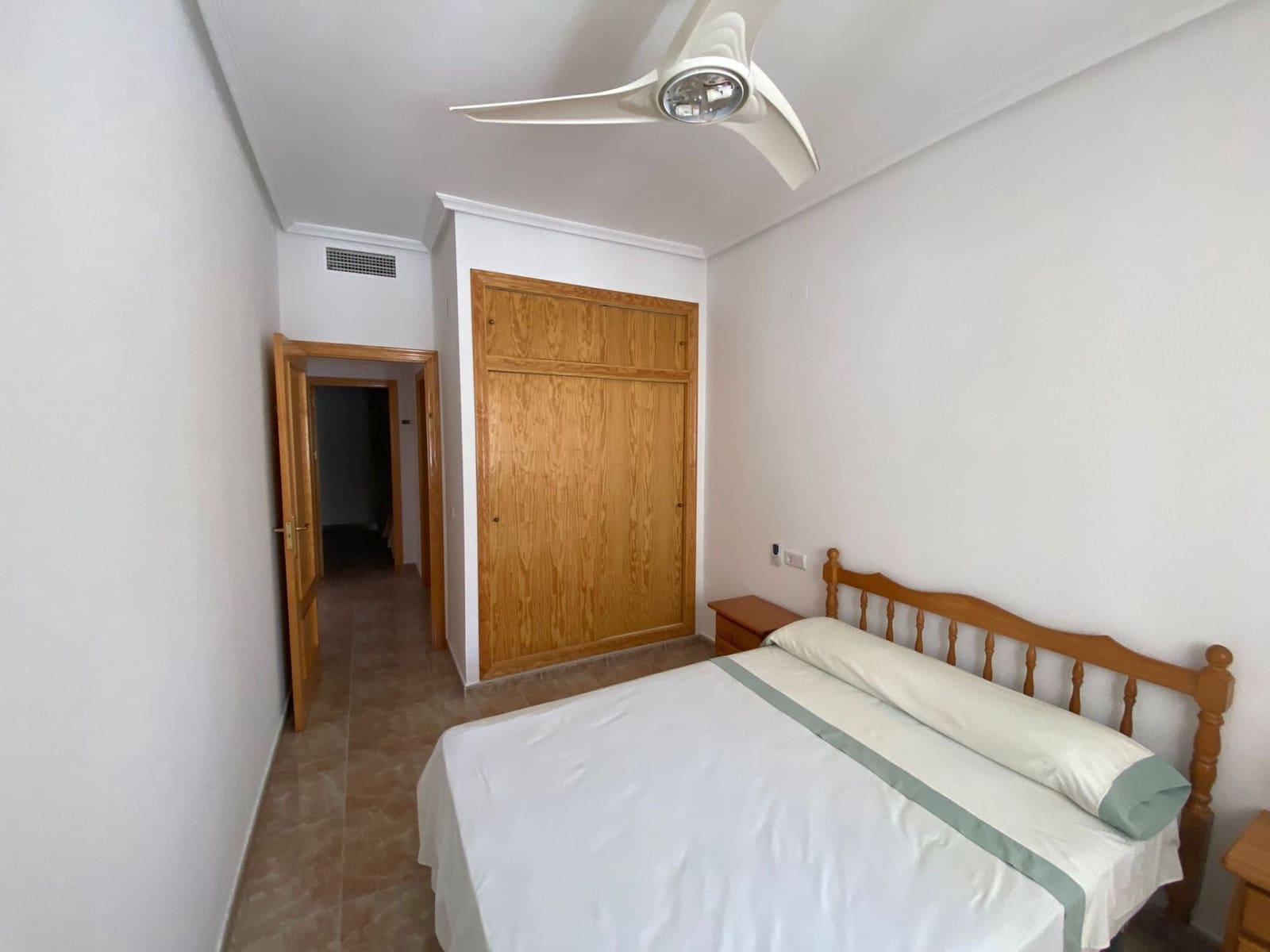 4 soveværelse Semi-Rækkehus til leje i Pilar de la Horadada med garage - € 1.400 (Ref: 8879482)