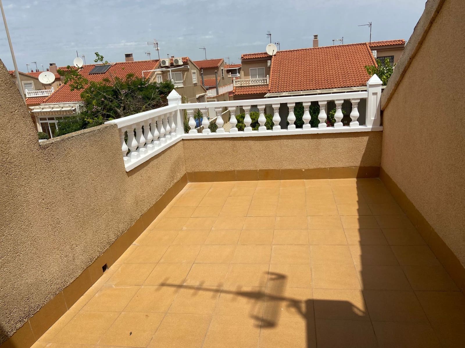 4 soveværelse Semi-Rækkehus til leje i Pilar de la Horadada med garage - € 1.400 (Ref: 8879482)
