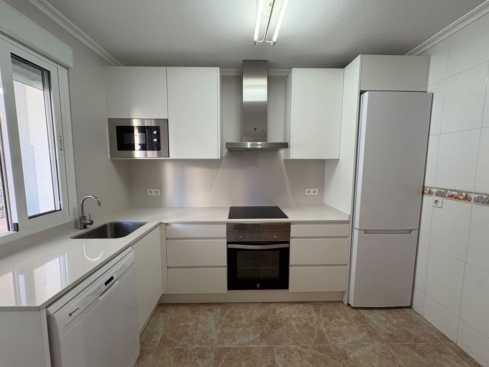 4 soveværelse Semi-Rækkehus til leje i Pilar de la Horadada med garage - € 1.400 (Ref: 8879482)