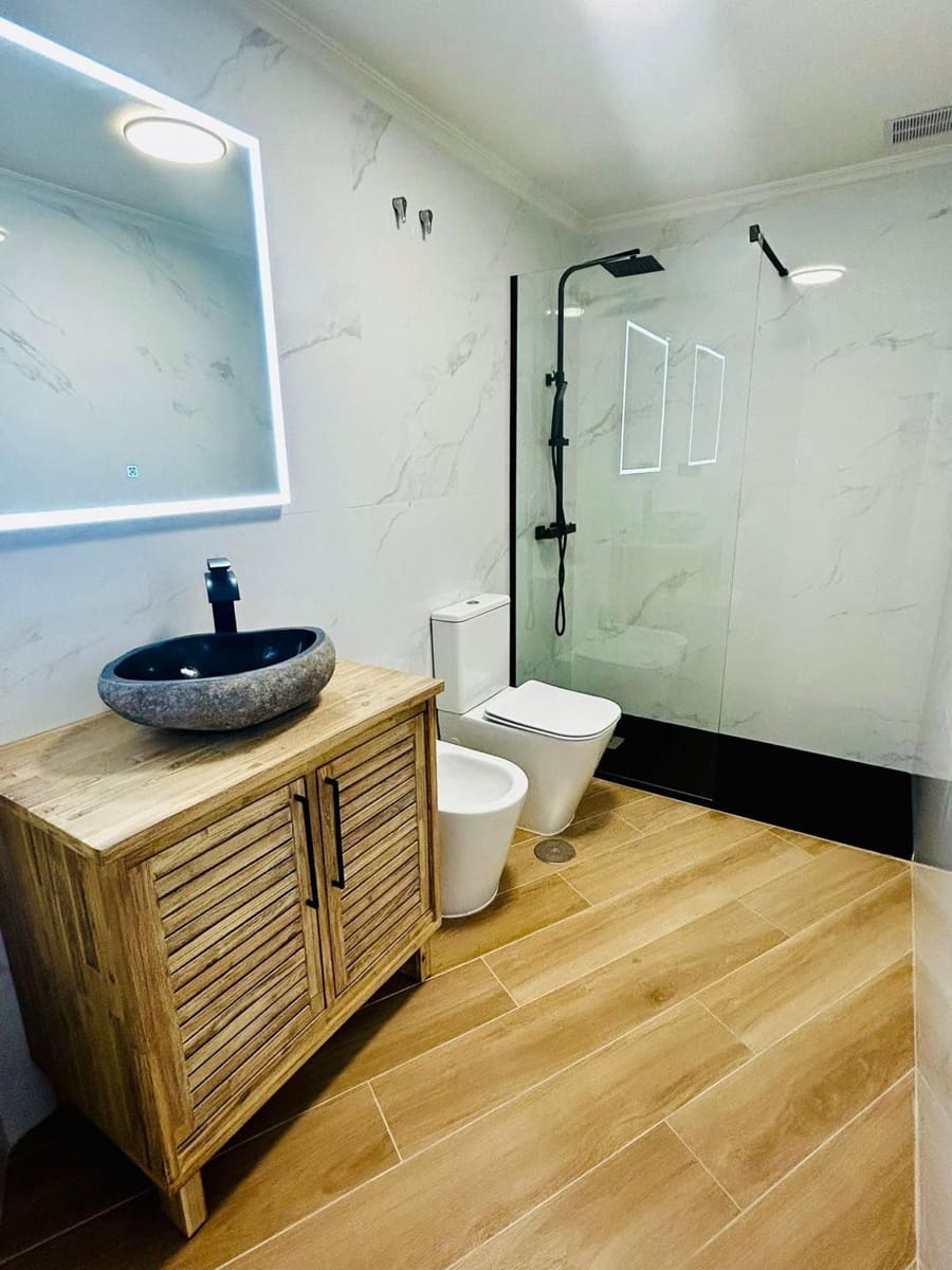 1 slaapkamer Appartement te huur in Torrevieja met zwembad - € 750 (Ref: 8879483)