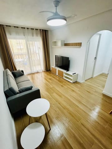 1 slaapkamer Appartement te huur in Torrevieja met zwembad - € 750 (Ref: 8879483)