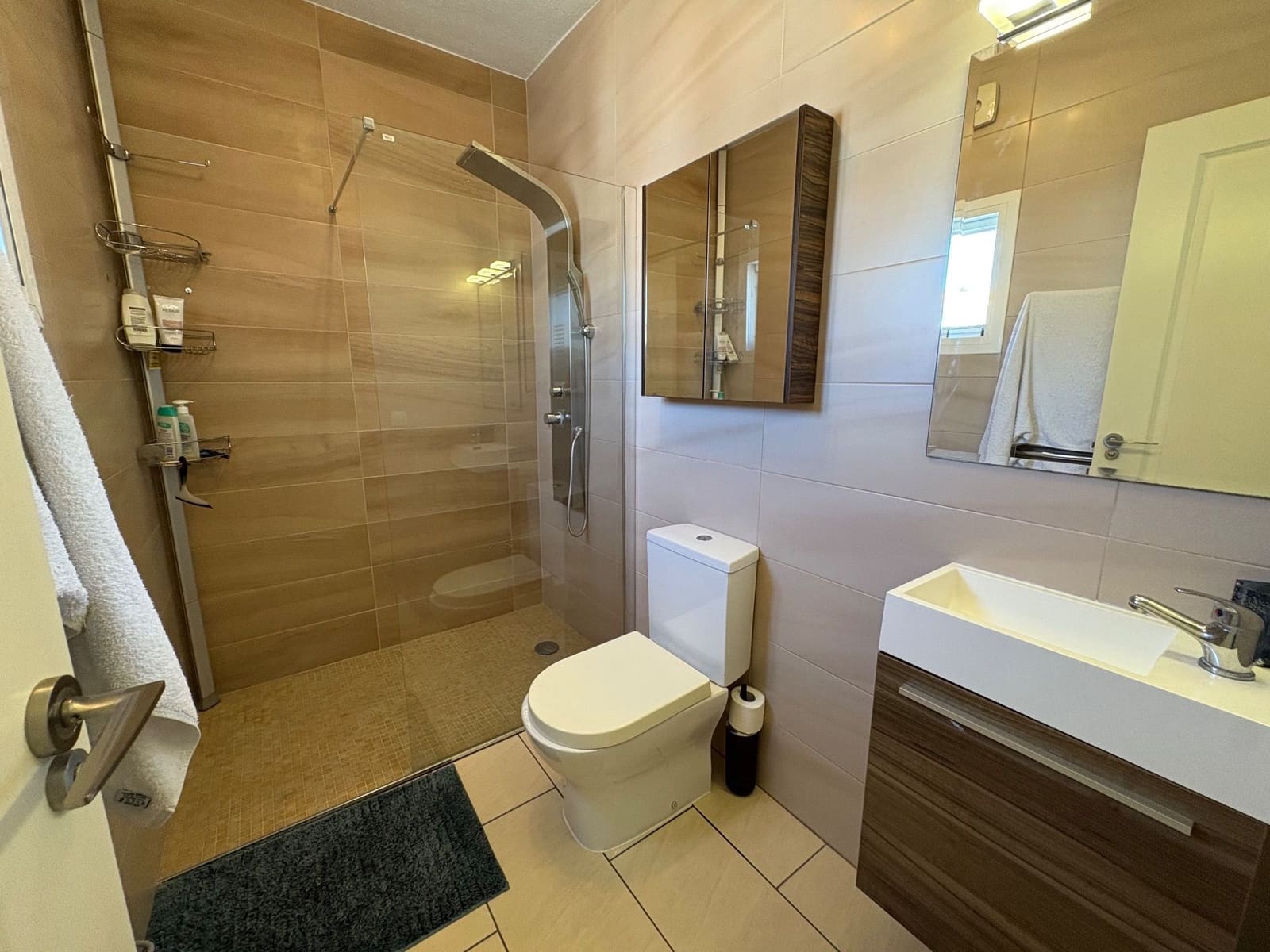 2 bedroom Semi-detached Villa for rent in Orihuela Costa - € 1,200 (Ref: 8892699)