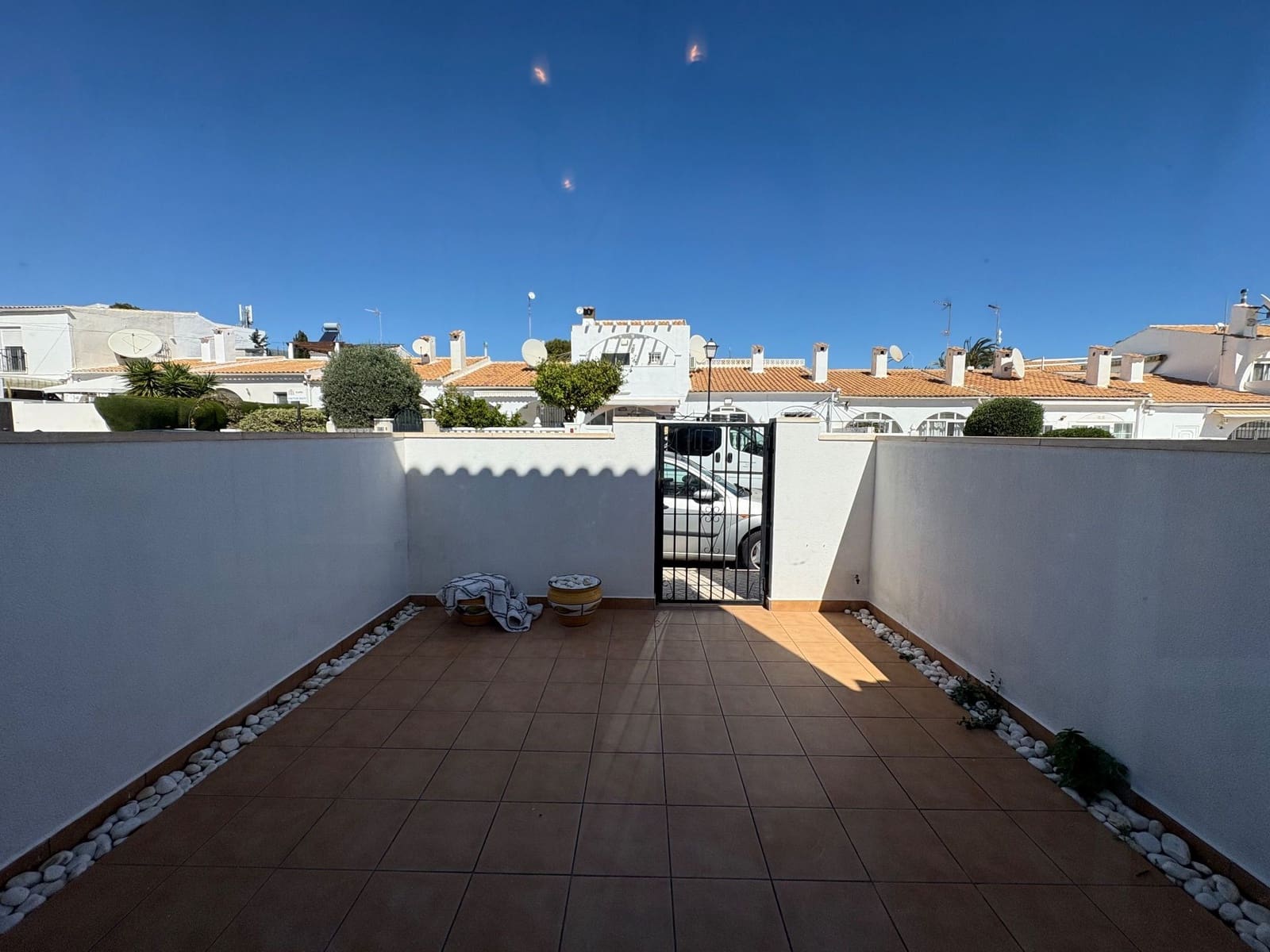 2 bedroom Semi-detached Villa for rent in Orihuela Costa - € 1,200 (Ref: 8892699)