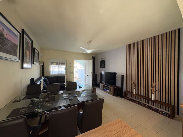 2 bedroom Semi-detached Villa for rent in Orihuela Costa, Orihuela - € 1,200 (Ref: 8892699)