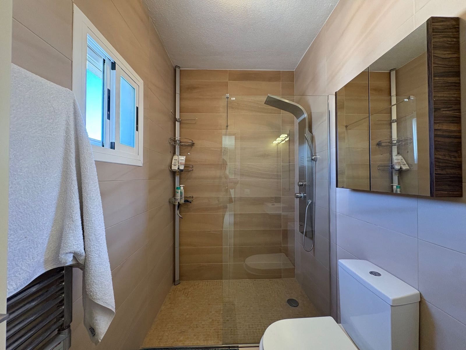 2 bedroom Semi-detached Villa for rent in Orihuela Costa - € 1,200 (Ref: 8892699)