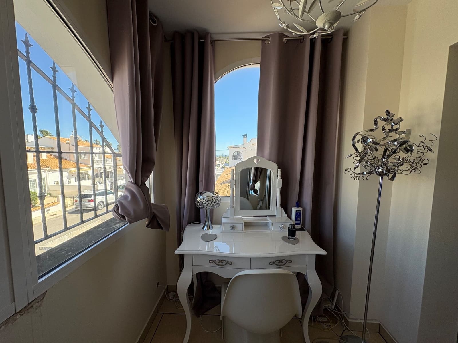 2 bedroom Semi-detached Villa for rent in Orihuela Costa - € 1,200 (Ref: 8892699)