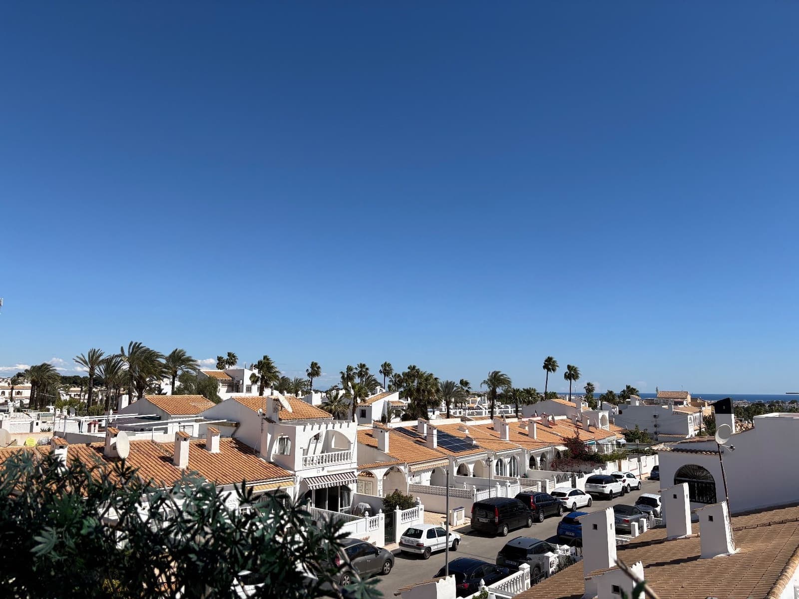 2 bedroom Semi-detached Villa for rent in Orihuela Costa - € 1,200 (Ref: 8892699)