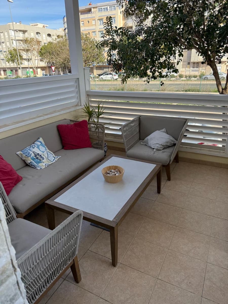 3 bedroom Villa for sale in Guardamar del Segura with garage - € 299,000 (Ref: 8894413)