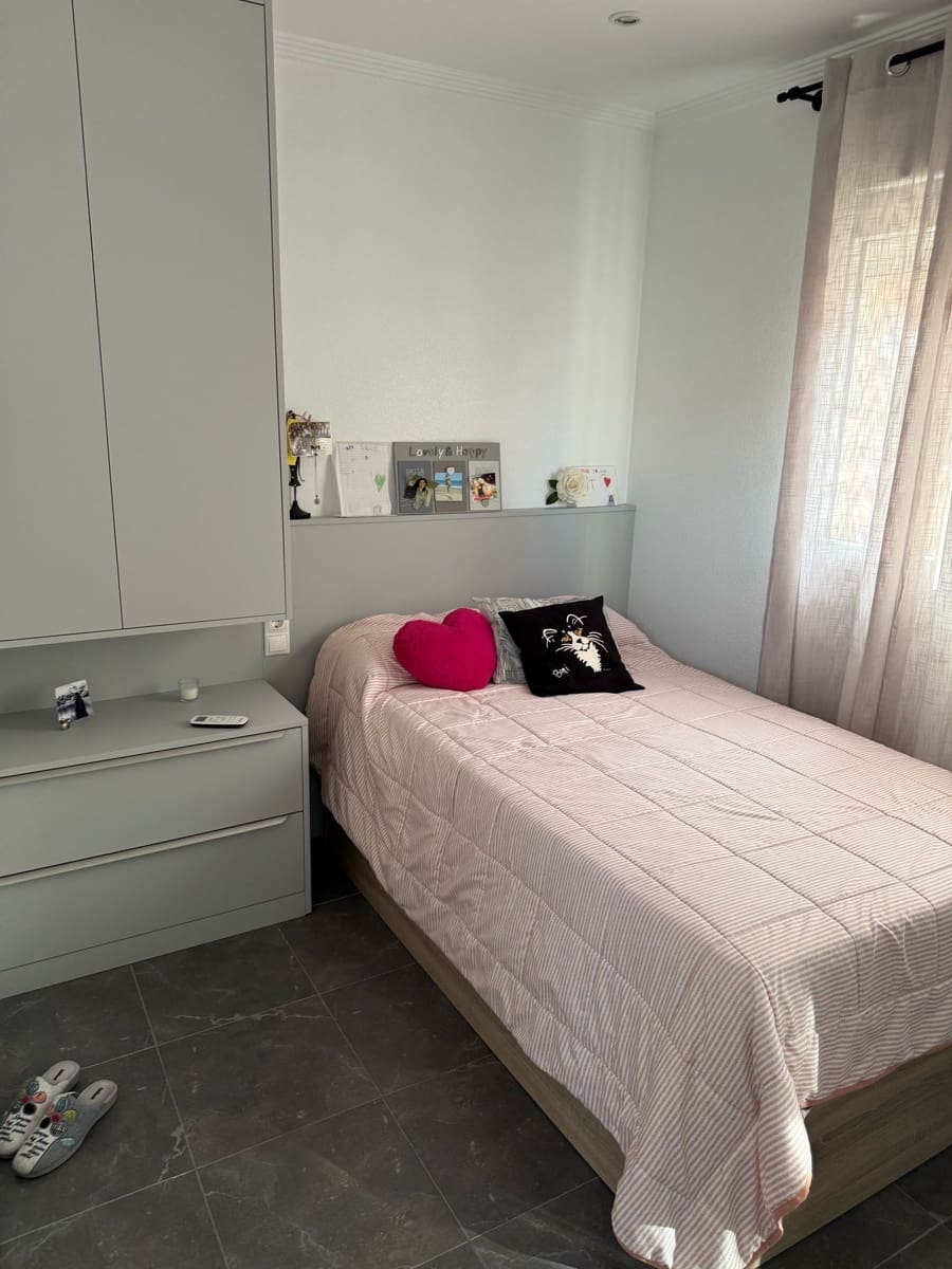 3 bedroom Villa for sale in Guardamar del Segura with garage - € 299,000 (Ref: 8894413)