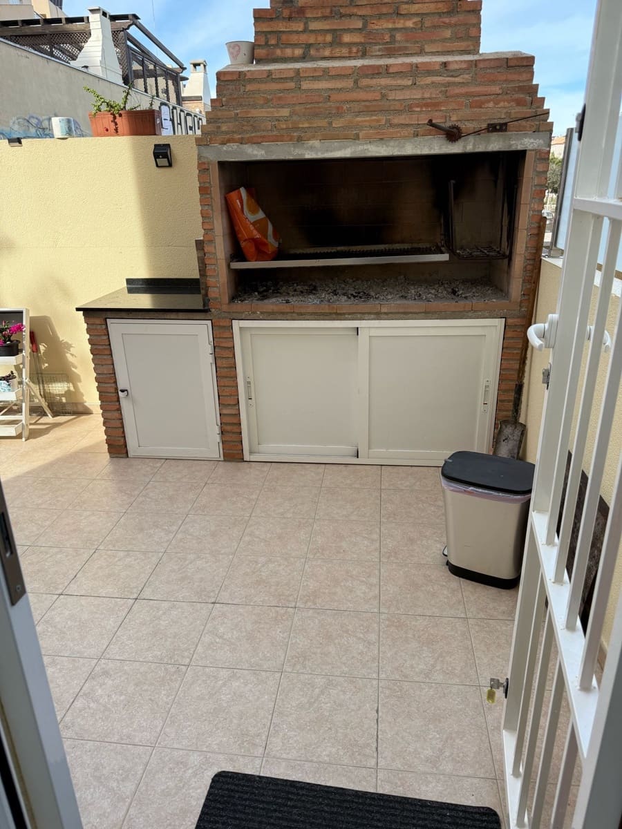 3 bedroom Villa for sale in Guardamar del Segura with garage - € 299,000 (Ref: 8894413)