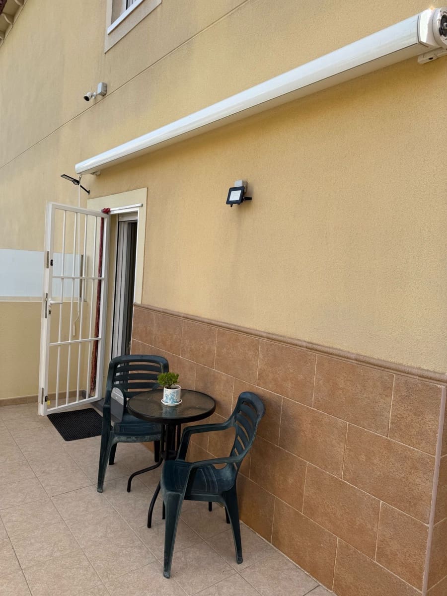 3 bedroom Villa for sale in Guardamar del Segura with garage - € 299,000 (Ref: 8894413)