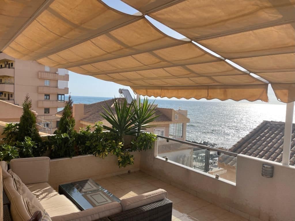 3 makuuhuone Paritalo vuokrattavana paikassa Torrevieja mukana 
autotalli - 1 400 € (Ref: 8950446)