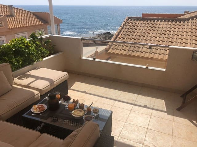 Villa/Maison Semi-Mitoyenne de 3 chambres à louer à Torrevieja avec garage - 1 400 € (Ref: 8950446)