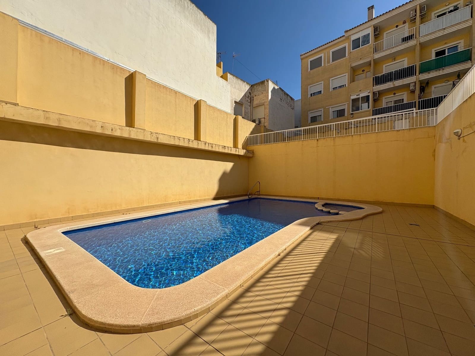 3 bedroom Flat for rent in Pilar de la Horadada with pool garage - € 775 (Ref: 8956834)