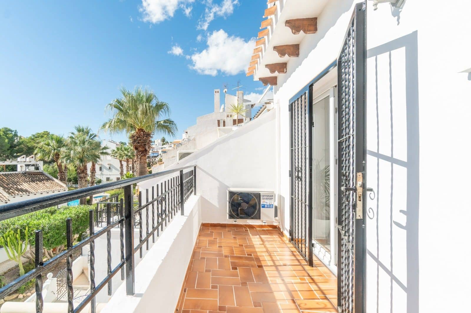 3 slaapkamer Halfvrijstaande villa te huur in Orihuela Costa met zwembad - € 1.600 (Ref: 8996500)